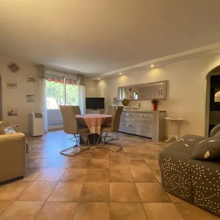 Sm030-22 Maxime Centre 2 Pieces 4 Couchages * Σαιντ-Μαξίμ